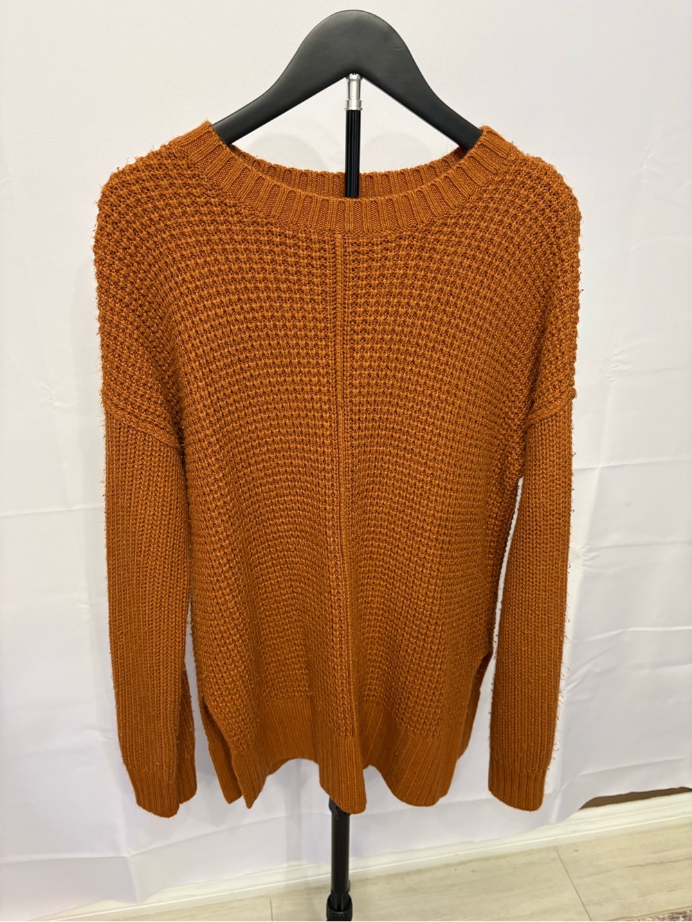 Arizona Jean Company Rust Orange Scoop Neck Knit Sweater